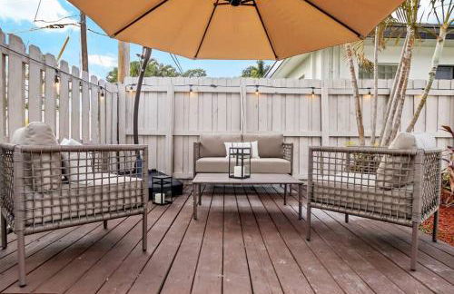 Stunning 2 Story Villa with Pool - Photo 40