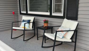 Spacious 4 BR 2BA Home with Bar and Fenced Yard - Photo 3