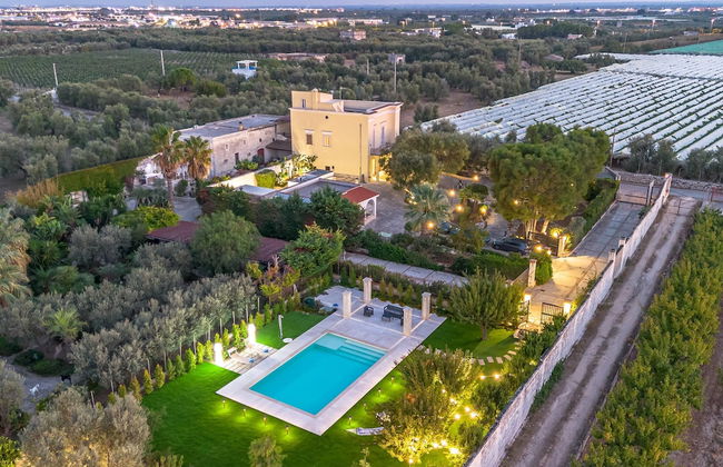 Palazzo Biscilia in Bisceglie - Photo 1