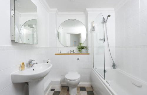 Bay View, Compass Point, Sea Views, Free Parking and WiFi - Foto 28