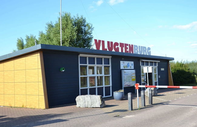 Bungalow in 's-gravenzande With Nautical Charm - Photo 31