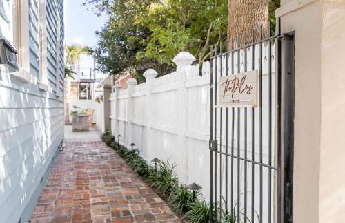 Charming Secluded Courtyard - 1 BLOCK TO KING - Foto 26