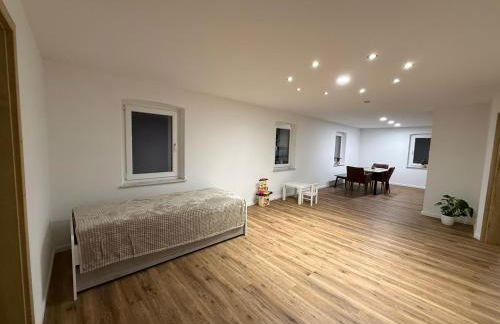 Großzügige moderne 3 Zimmer Wohnung im Grünen - Foto 8