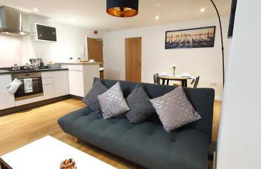 Northampton 2 Bedroom Town Centre Apartment close to University, Hospitals, Brackmills - Foto 1