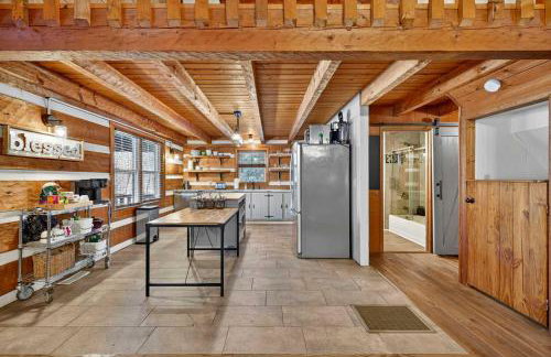 Riverfront w Hot Tub Game Room Fire Pit & More - Foto 21