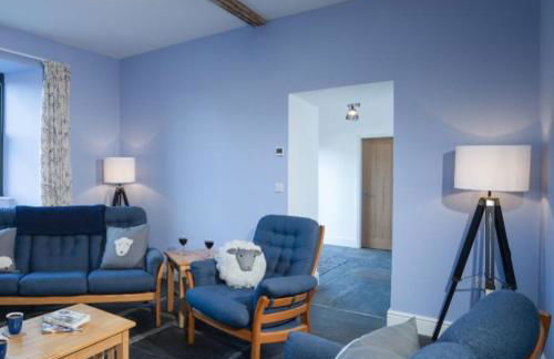 New 2 Bedroom Home at Waterhead Range by LetMeStay - Foto 8