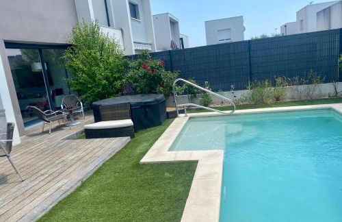 Agréable et lumineuse maison t4 air conditionné piscine jacuzzi parking - Foto 53