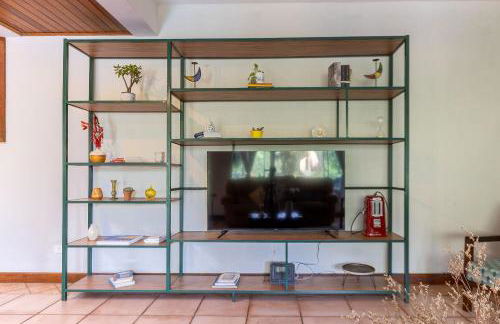 Casa espaçosa com piscina ampla e churrasqueira perto de São Paulo - Foto 17