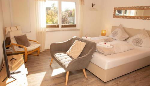 kleines Ferienhäuschen im Garten - Foto 1