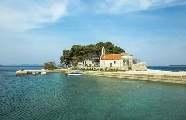 More 1 - sea Front - SA1 - Photo 15