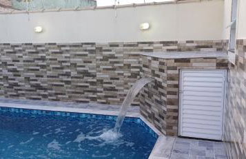 Casa Praiana - Piscina, churrasqueira, Wi-Fi, espaço amplo, garagem, lado praia - Foto 2