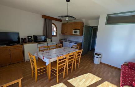 Appartement 4 pièces pour 6-8 personnes, 2 chambres, 1 cabine, 2 canapés-lit double dans le salon, au pied des pistes et piscine l'été, wifi fibre - Foto 28
