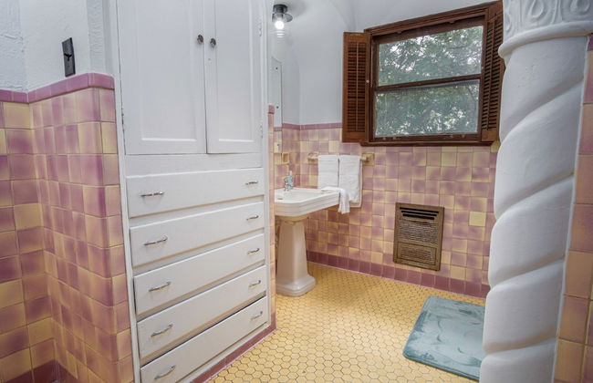 Splash Into Vacation 6BR Home w/ Pool & Waterslide - Foto 32