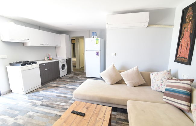 Tasev Apart Hotel - Photo 1