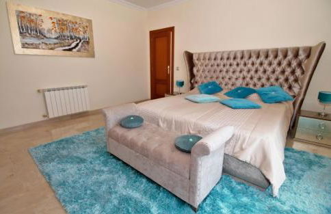 Marbella Villa Sea View 10 Bedrooms - Photo 31