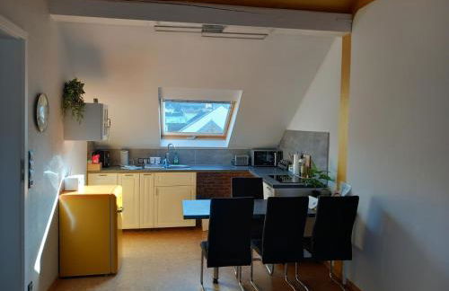 Ferienwohnung im roten Haus, die Therme ist fußläufig in 350m zu erreichen - Foto 1