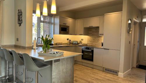 Stylish Home - Sleeps 4 & Free Parking - Foto 4, stove, dishwasher