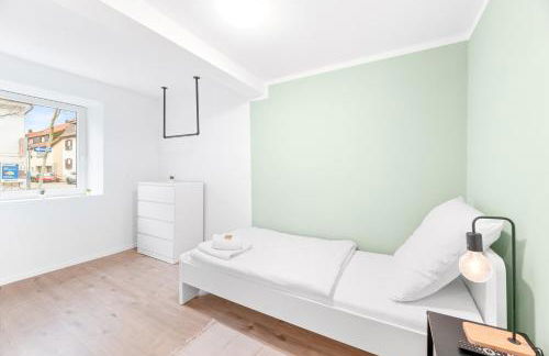 Moderne Monteurwohnungen in Nürtingen Zentrum Kitchen, Wifi, Smart TV - Photo 50