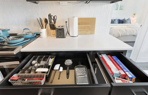 Upscale Penthouse Pool, Gym and Garage - Foto 11