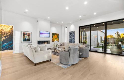 NEW! Luxury Pool Retreat & Casita in Midway Hollow - Foto 26