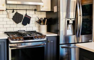 Arch Fun Cabin - Modern Cabin with Hot Tub, Games & Views - Foto 9