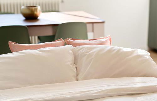 Arcimboldi's Nest - Close to Metro and Train - Foto 4