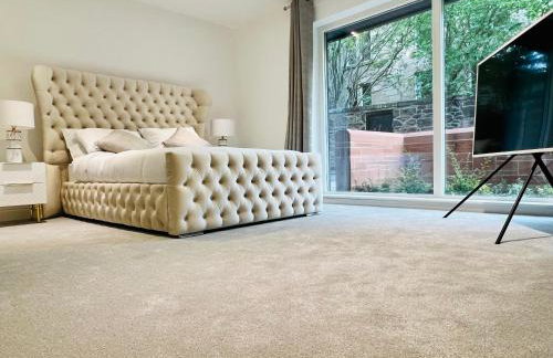 DESIGNER HOUSE - University of Glasgow / Central Glasgow 'Hillhead' West End G12 - Luxurious & Contemporary Detached House / Terrace / Garden / 'electric car charging' Garage Parking - Foto 13