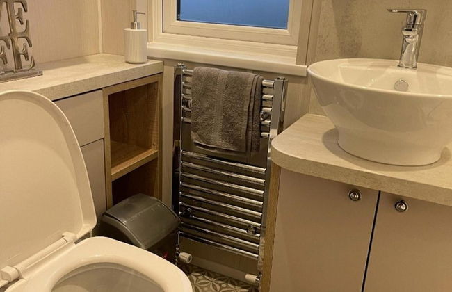 Skegness - Lodge - Sleeps 6 - Parking - Garden - Photo 6