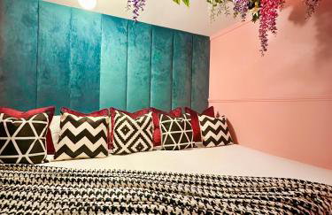 Manchester's ONLY private party suite for 12 with Makeup Room - Photo 19