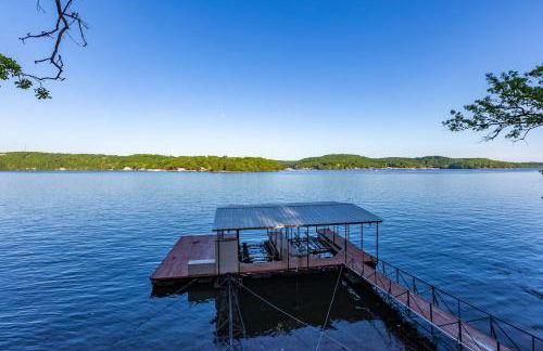 Lakefront Family Home Private Dock with Huge Views - Foto 42