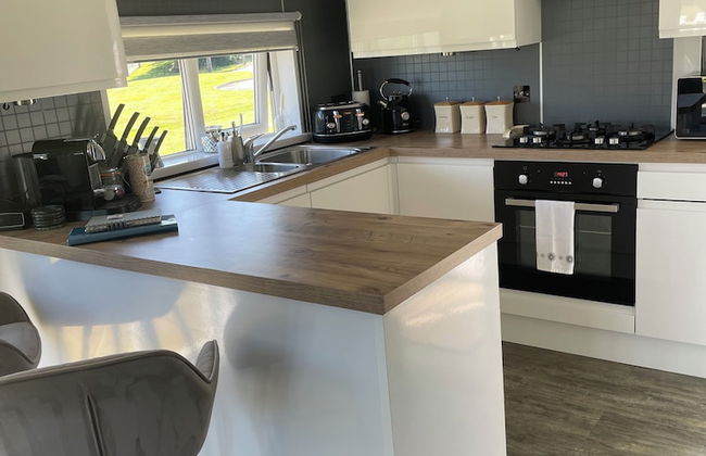 Private Chalet in New Quay With Stunning Views - Photo 10