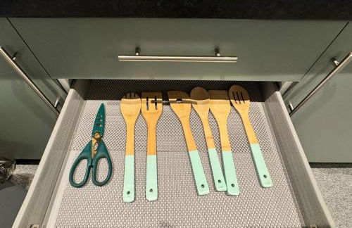 5 Town centre, entire flat, free parking king bed - Foto 25