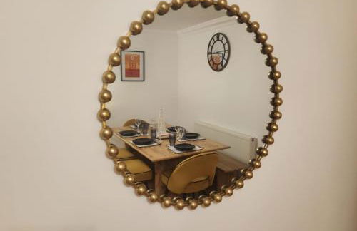 Emirates House, Luxe 5 Bed, with King sized Beds, next to Aiport & NEC, JLR 5 mins - Foto 55