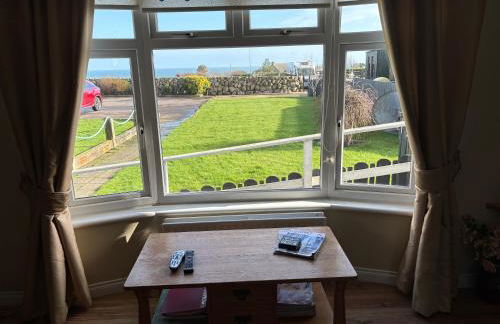 Moneydarragh Cottage with uninterrupted mountain and sea views- Hot tub available for hire at extra cost - Photo 3