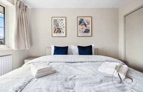 Spacious 6BR Villa in 32 Le More Birmingham with 7 Beds and Free Onsite Parking - Foto 43