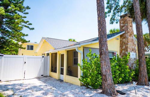 Sun-Drenched 1BR Apt - 5min walk to Beach - Foto 18