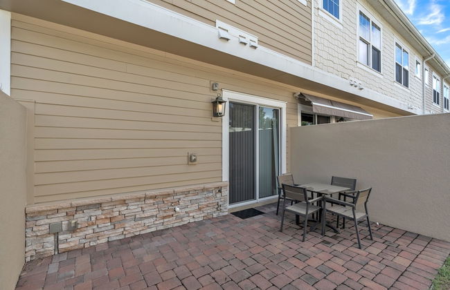 Elegant Townhome Near Disney â Private Suites! 4 Bedroom Townhouse by RedAwning - Photo 26