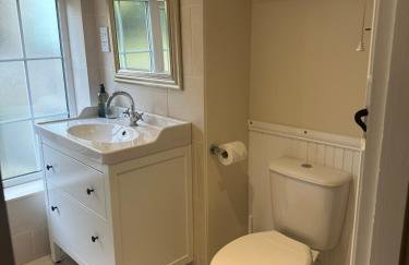 Thatch End Cottage - Photo 18