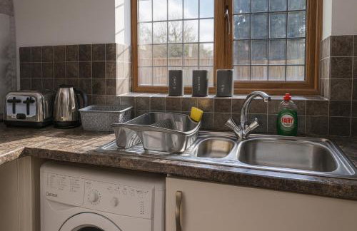 Ingfield by Alt-Stay Contractor Accommodation - 3 Bed Contractor Home With Parking, Wi-Fi & Full Kitchen - Ideal For Long stays - Foto 11