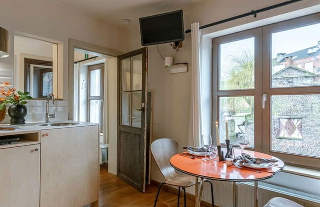 Characterful Apartment for two in Central Ghent - Foto 1