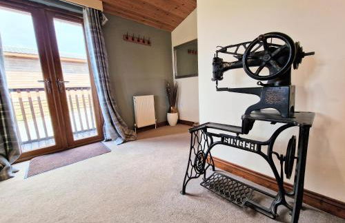 Lomond 2 with Private Hot Tub - Fife - Loch Leven - Lomond Hills - Photo 18