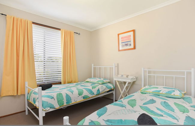 Goolwa Blue Escape - Beach Spacious Wi-fi - Photo 10