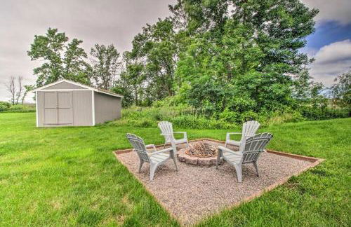 Modern Home on Mille Lacs Lake! Amazing yard and game-room! - Foto 20
