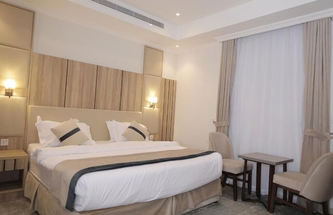 NARS Plus Al Basateen - Foto 21