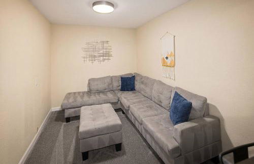 Family Retreat! By Denver + Hot Tub, Sleeps 10! - Foto 27