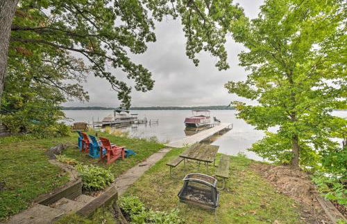 Spacious Lakehouse with Deck, Kayaks, and Dock! - Foto 34
