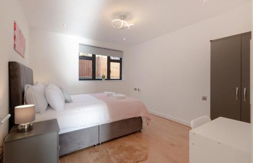 Modern Two Bedrooms Flat in Julien Road, CR5, London - Foto 12