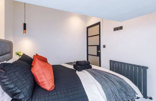 Incredible 3Bed Townhouse, Rooftop Patio, Sleeps 6 - Foto 16