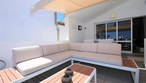 Beachhouse GALORE - Photo 3