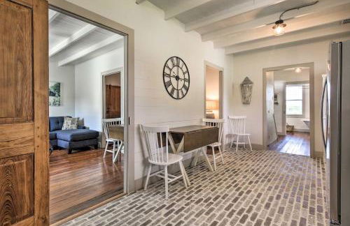 Peaceful Schulenburg Farmhouse with Fire Pit and Games - Foto 7